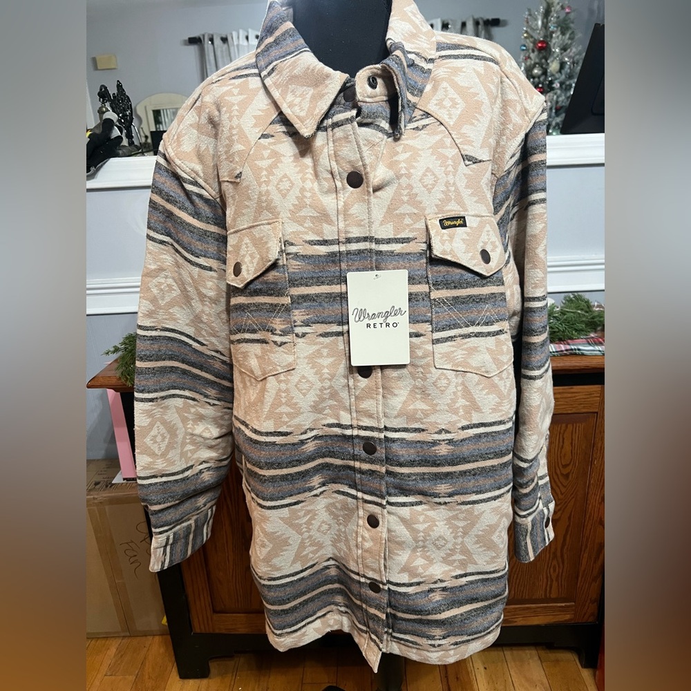 Wrangler Retro Tan and Gray Patterned Women’s Shacket Jacket
